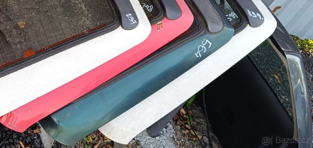 Škoda Felicia a Favorit 5-té dveře slušné (více ks/ barev)