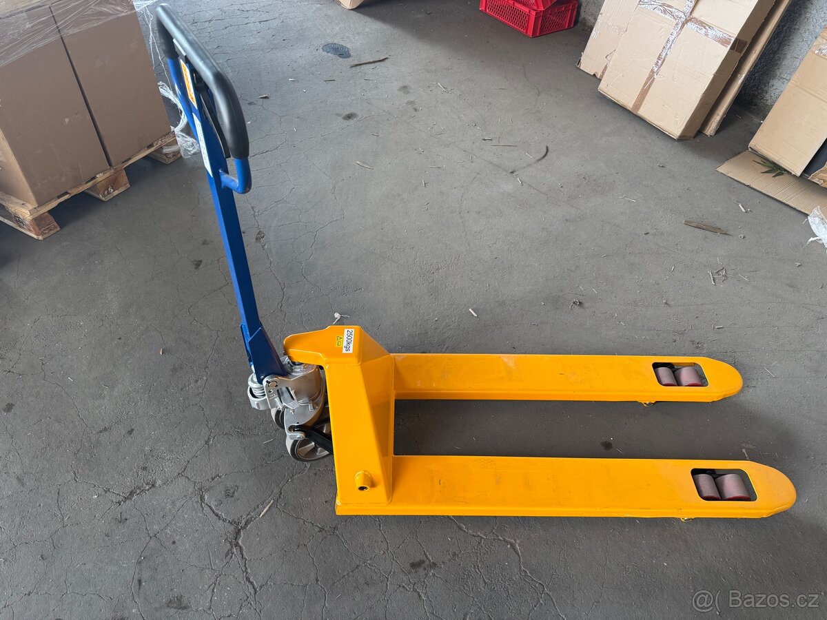 Nový paletový vozík