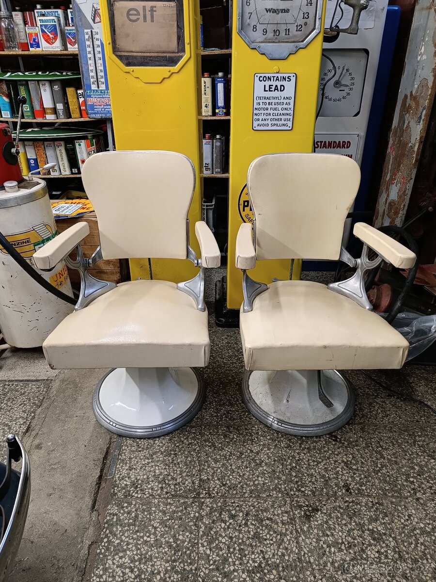 2 stará křesla Barber shopu, 50. Léta, slušný stav