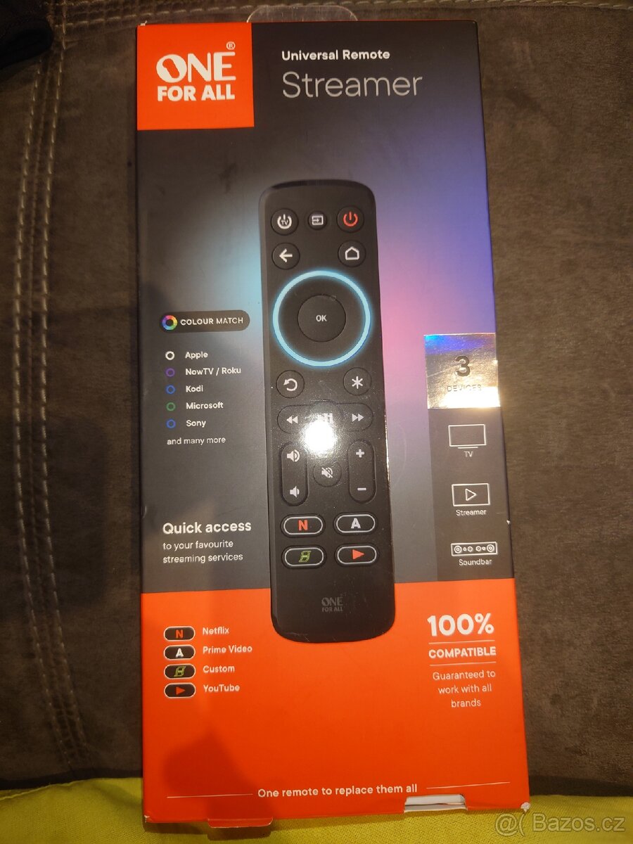Dálkový ovladač, univerzální.