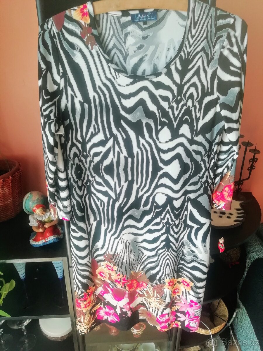 Abstrakce +květy - značkové šaty Julie C XXL, měřte
