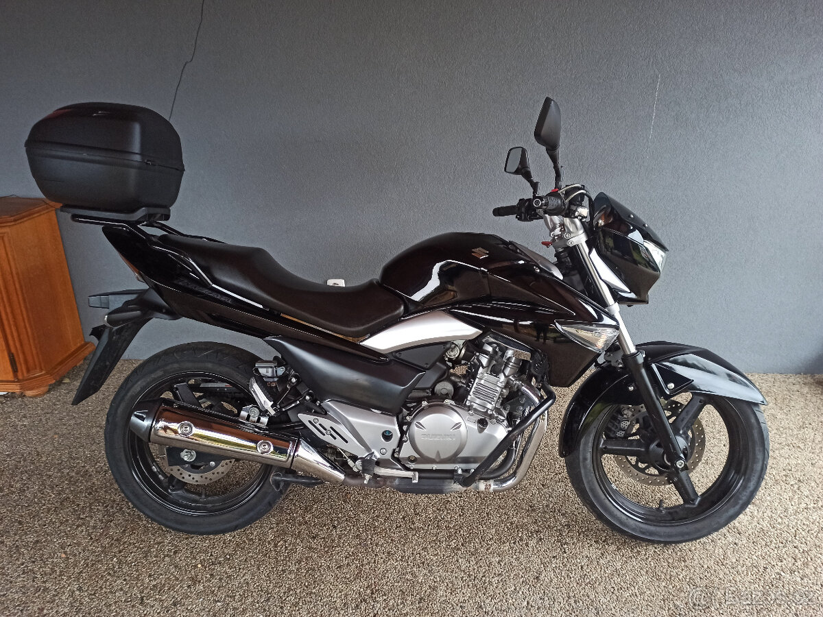Suzuki Inazuma 250 R.V.2015