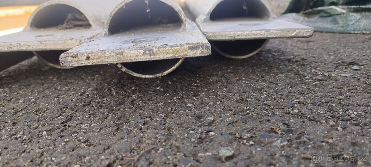 Železnou tyč 3 kusy