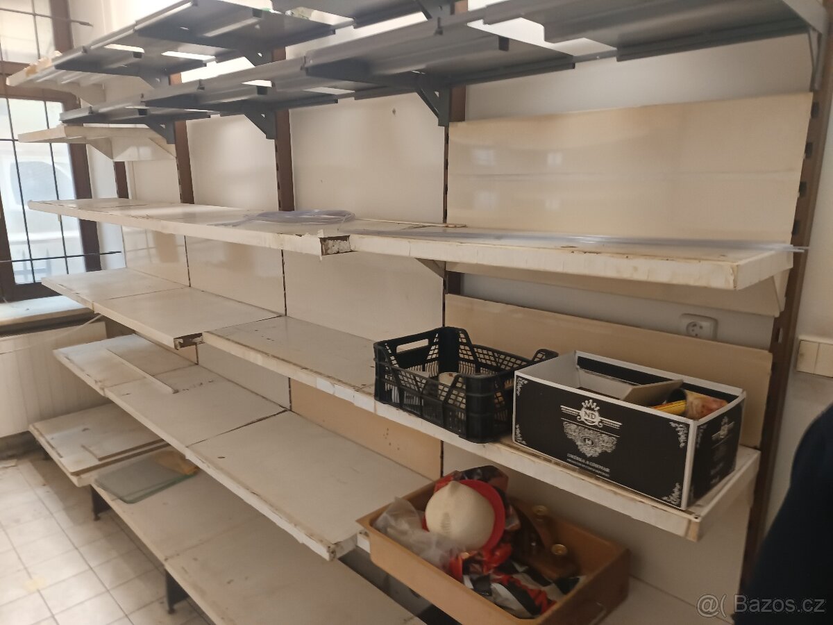 Regály do prodejny