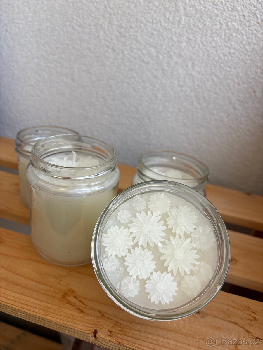 4 svíčky s květinami