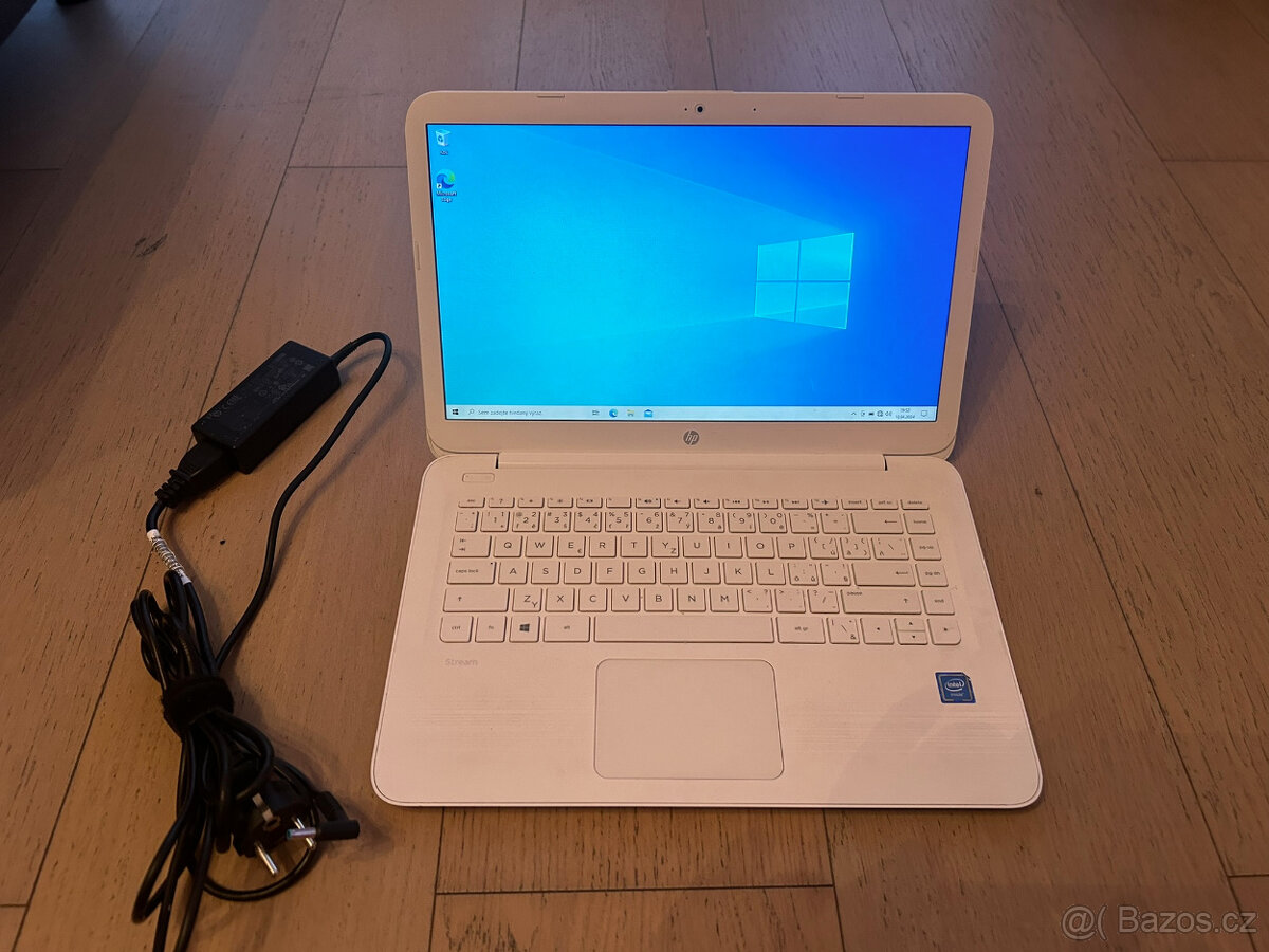14" notebook HP Stream 14-ax006nc bílý - jako nový