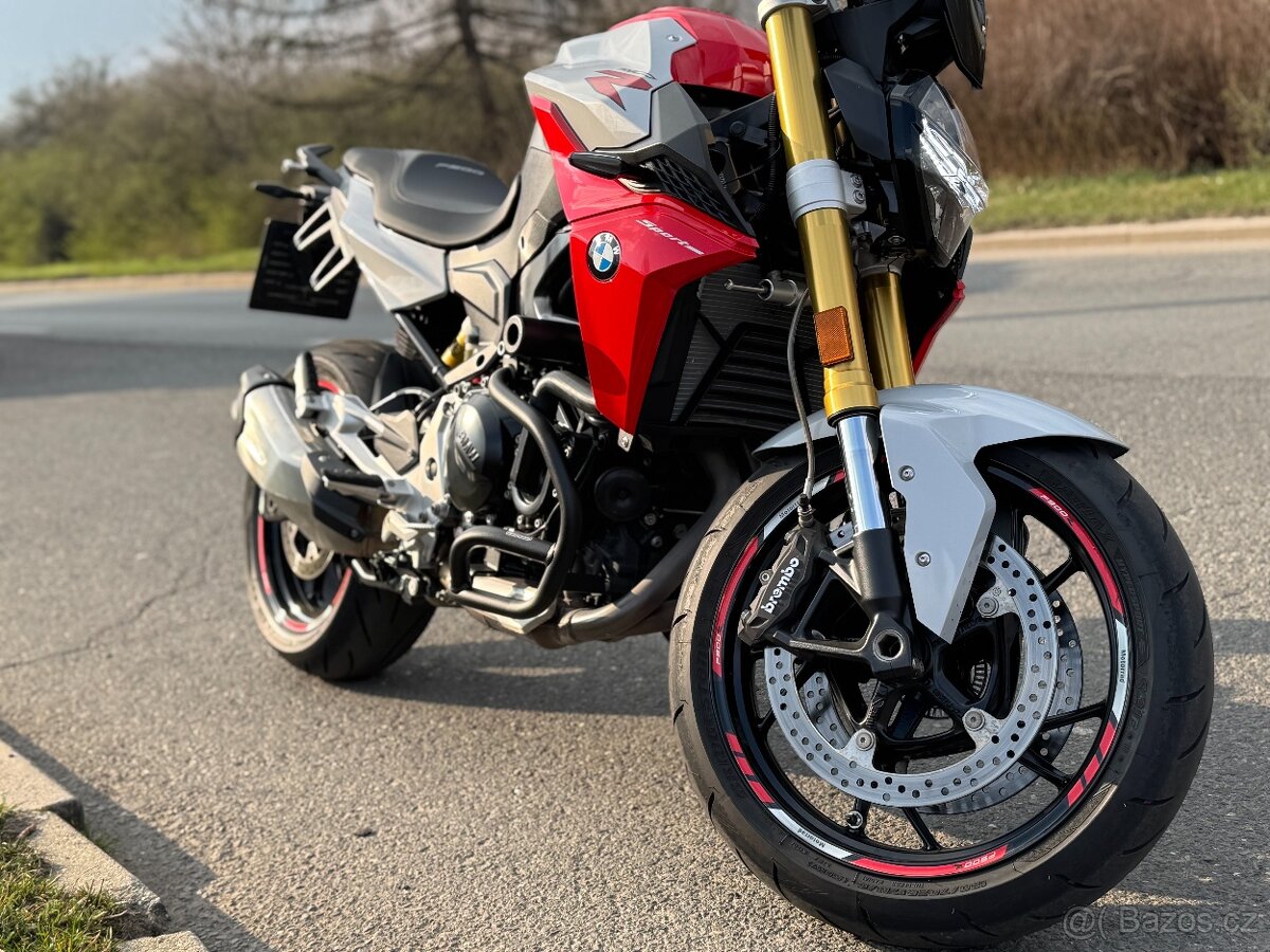 BMW F900R - Maximální konfigurace