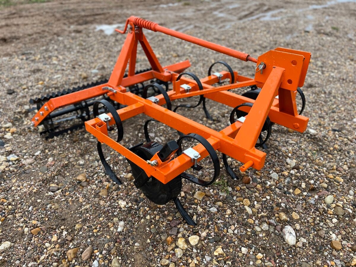 Prodám kultivátor s válcem 120 cm, platí do smazání