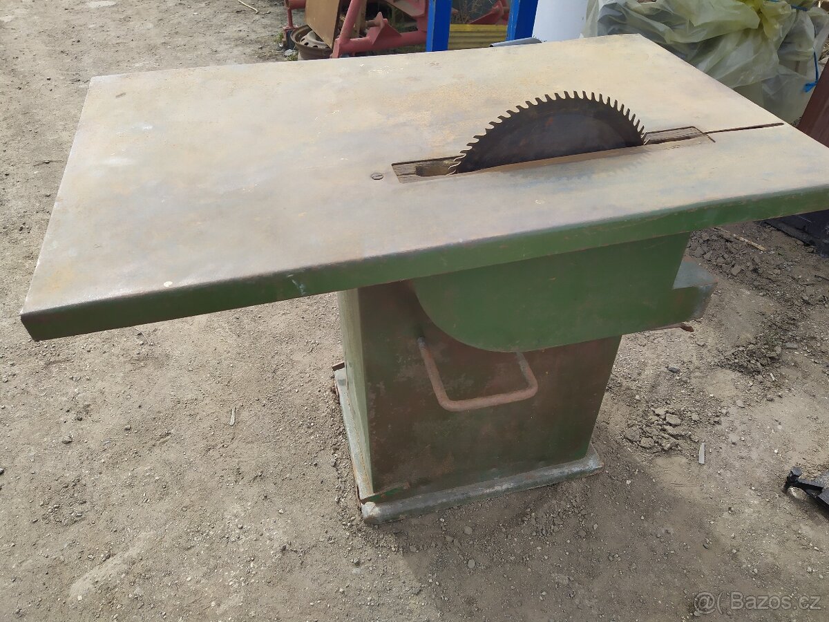 Okružní pila 2,2 kW, 380 V, stůl 60x100 cm, 2 pláty-33 a 35