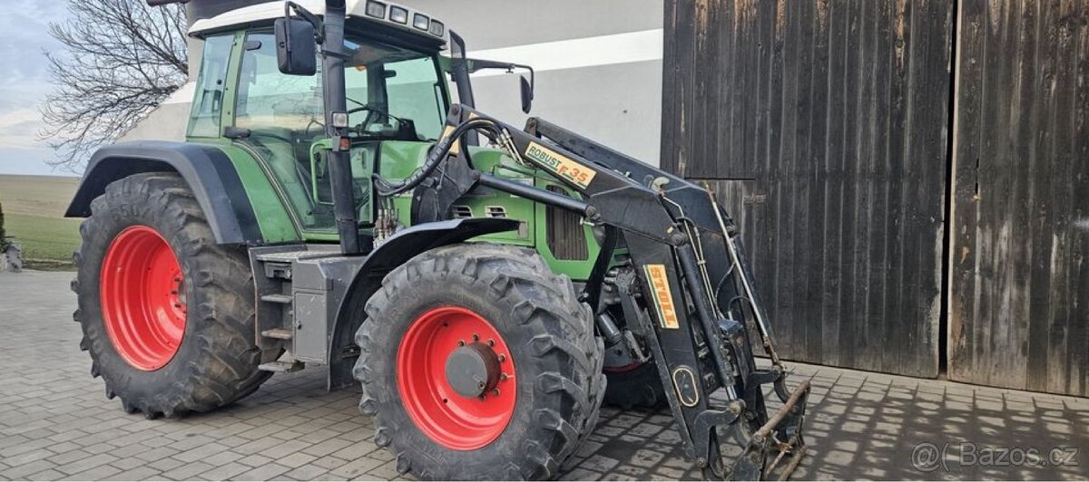 Fendt Vario 716 TMS, s nakladačem Stoll