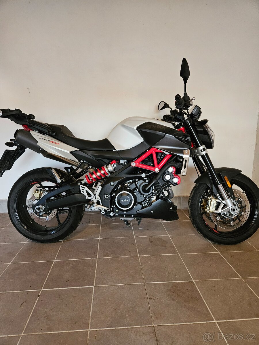 Aprilia shiver 900