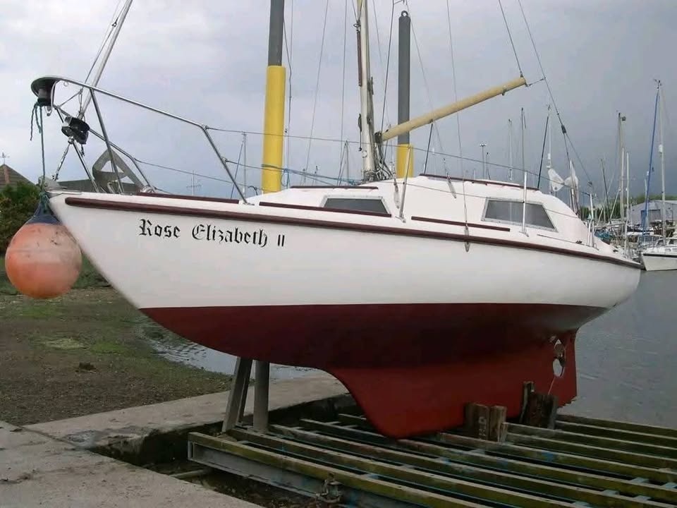 Loď / plachetnice na moře / inboard autopilot zateplená týk
