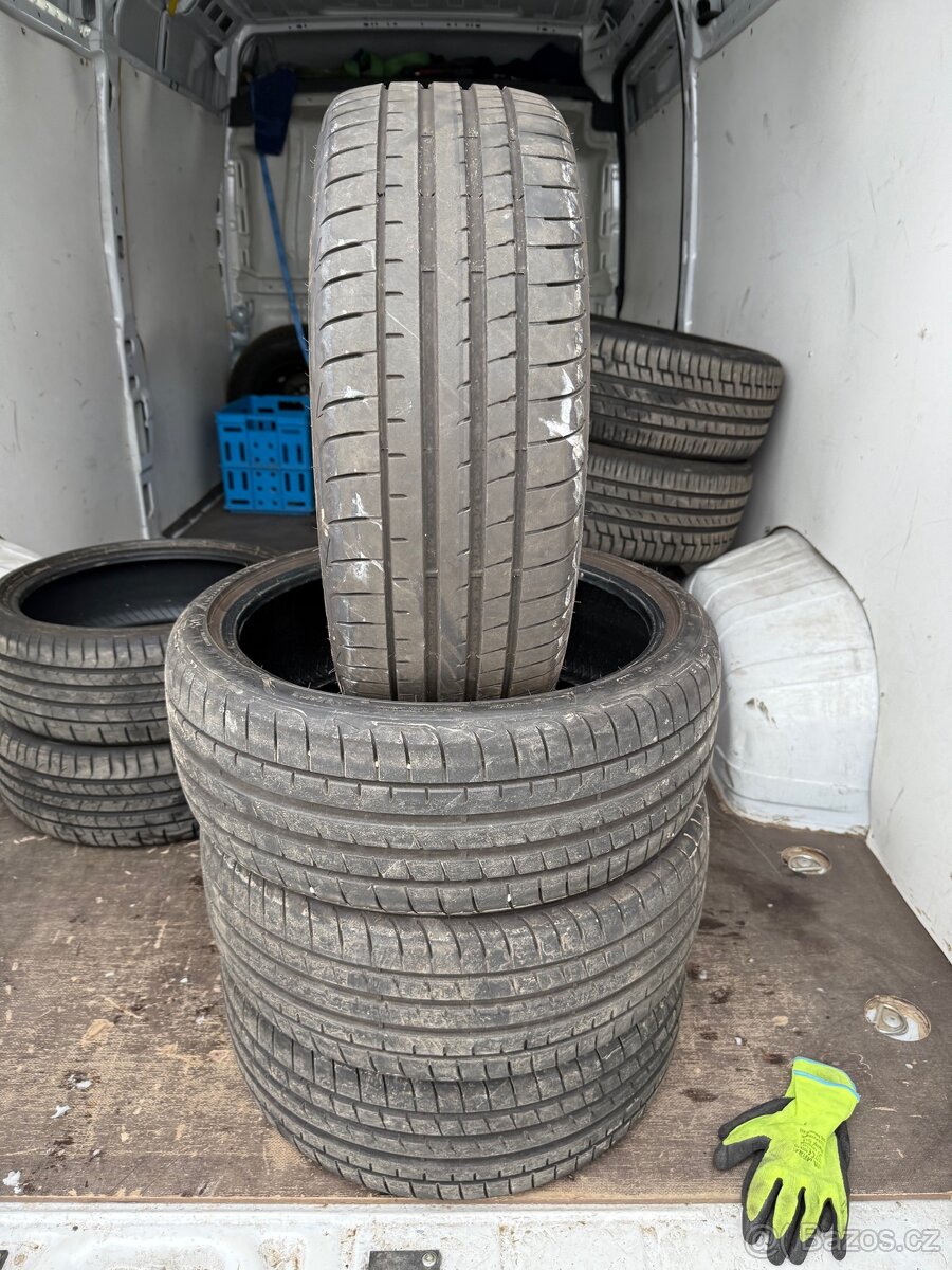 Good year 205/40 r18