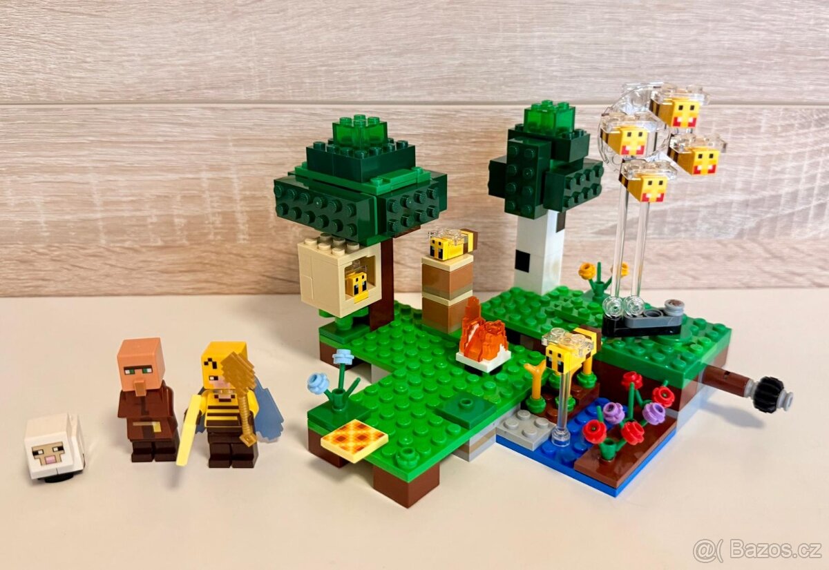 Lego Minecraft 21165 Včelí farma