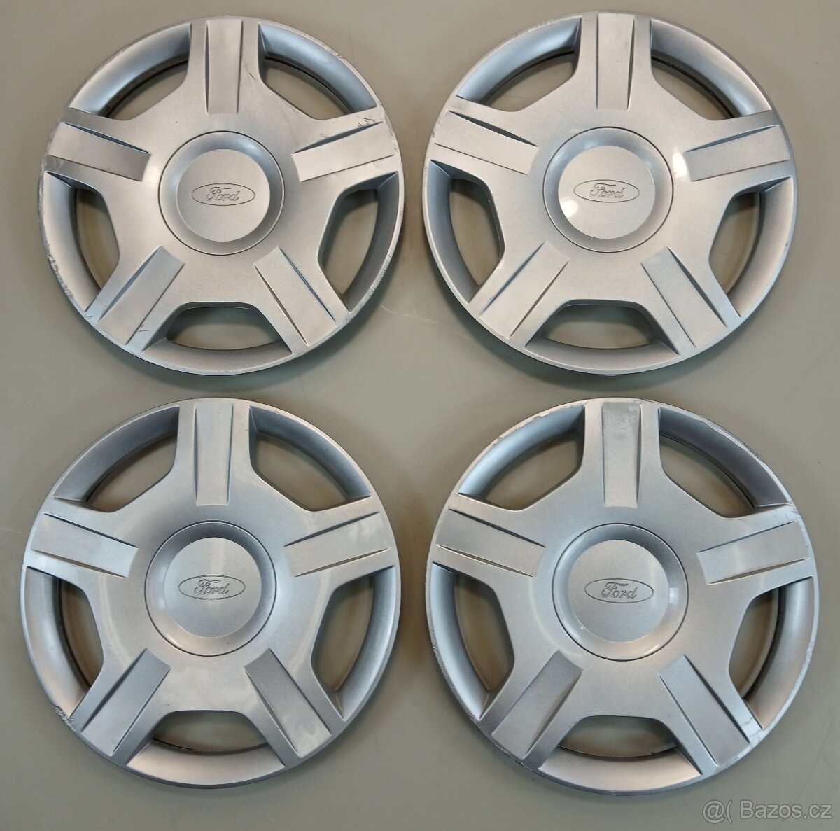 Poklice Ford 14" 4ks