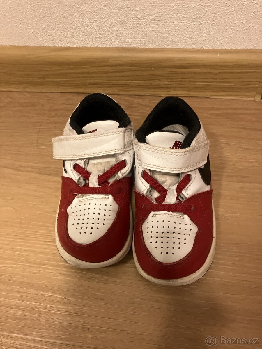 Tenisky Nike vel. 25
