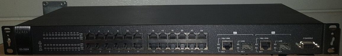ZyXEL ES-2024A Switch, 24 port