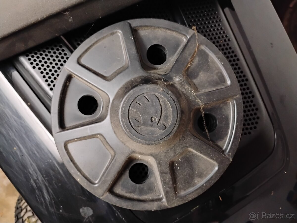 Poklice škoda 120 4ks
