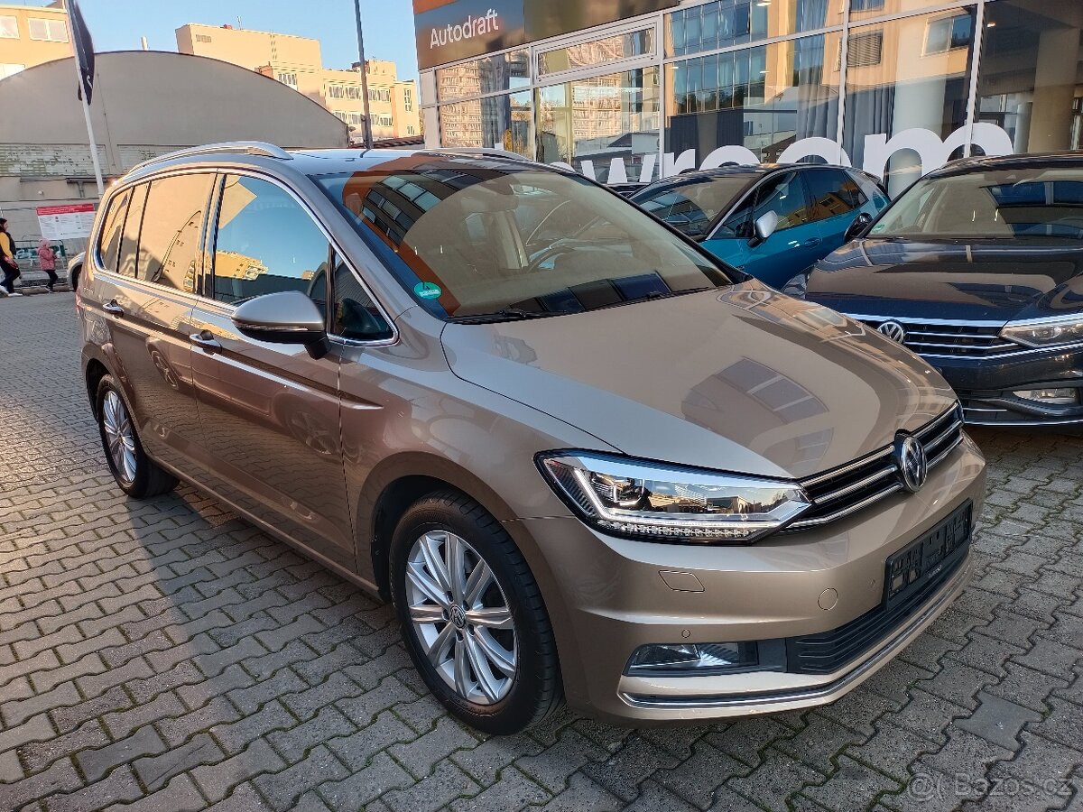 VW Touran Highline 2.0TDI 140kW DSG - záruka Autodraft
