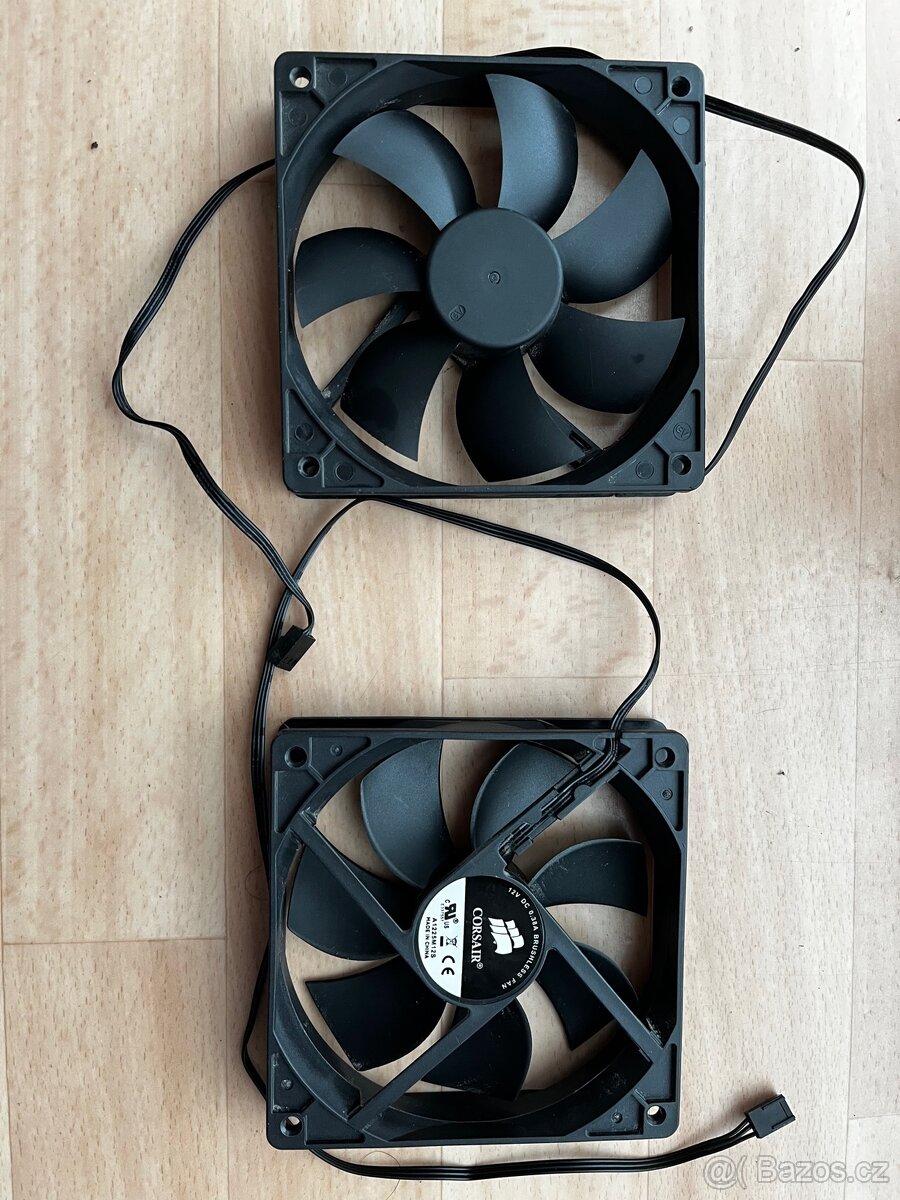 2x Corsair ventilátor 120 mm