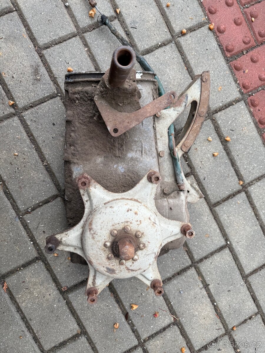 Rameno kyvné vidlice cz 175/501 prase