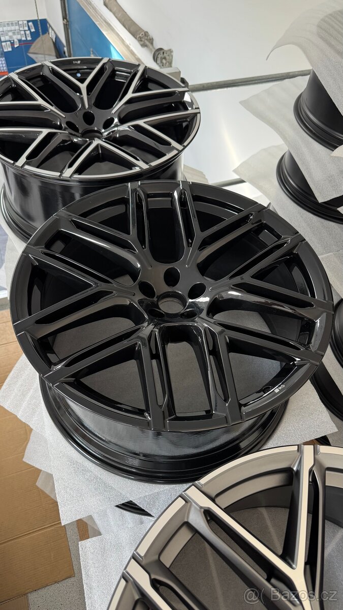 Kola Audi RS Q8 23" / černá NOVÉ - možnost s pneu