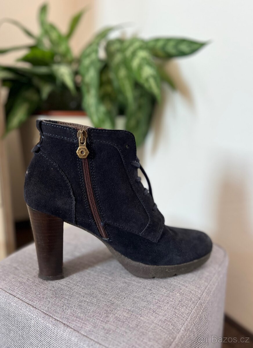 Tommy Hilfiger kožené zimní boty na podpatku