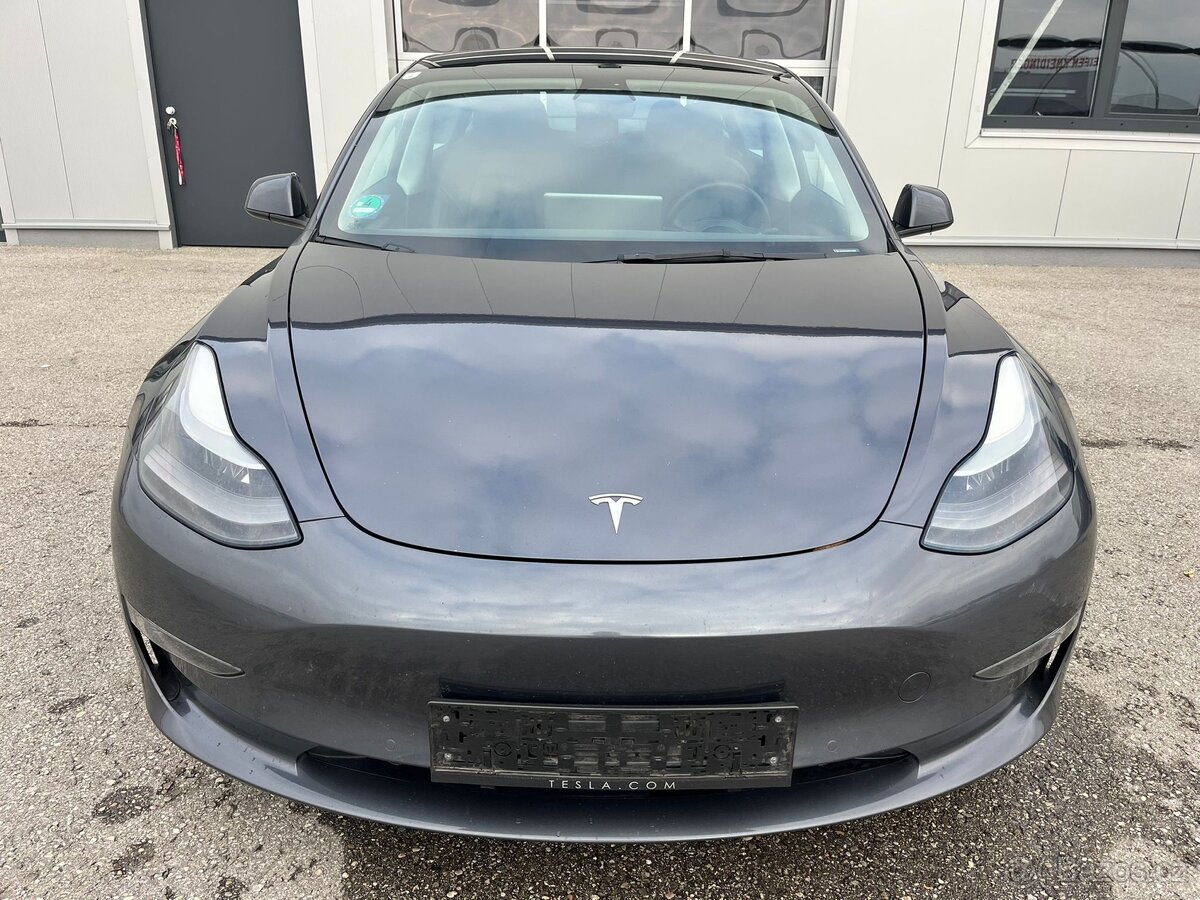 Tesla 3 LR AWD, 12/21, 173 Tkm, SoH89%, tažné, DPH