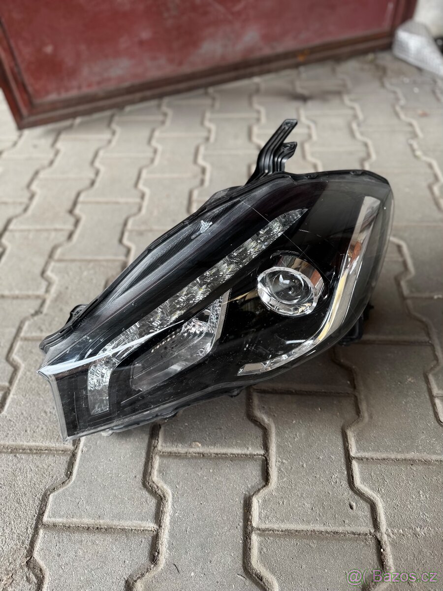 Suzuki SX4 S-CROSS- Světlomet levy přední