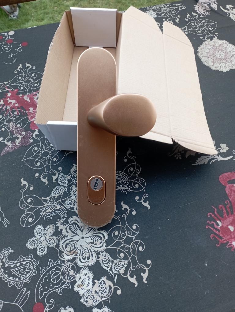 Bezpečnostní kování, 92mm, bronz-elox