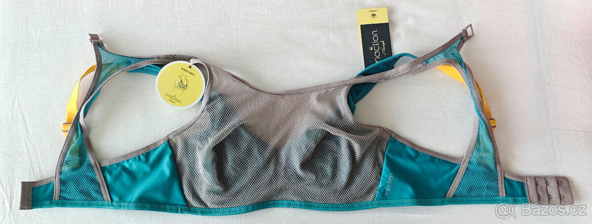 Nová sportovní podprsenka Triumph Triaction MagicMotion 80A