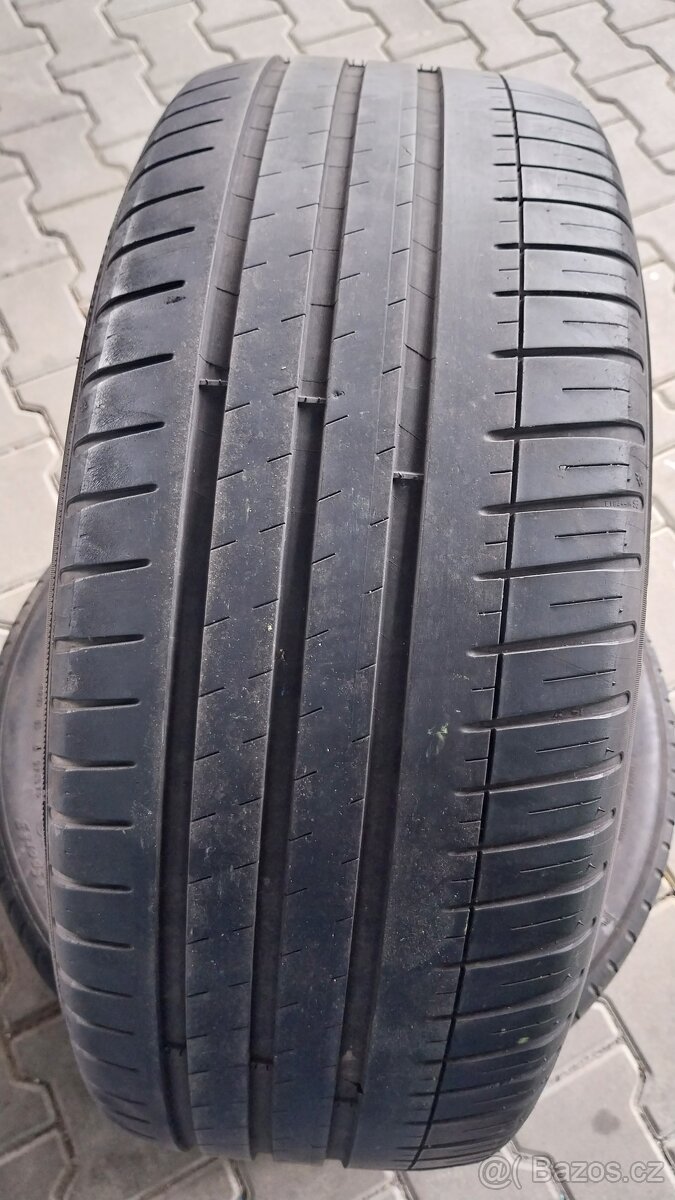 Prodám 2 x letní pneu Michelin 245/45/19
