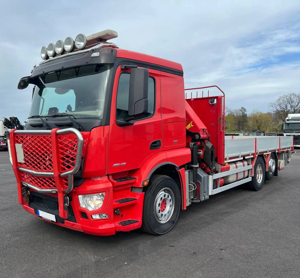 MB Actros 2543 6x2 valník s hydraulickou rukou