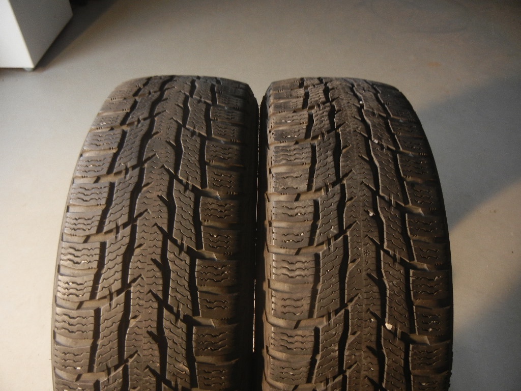 Zimní pneu Nokian 215/60R17C