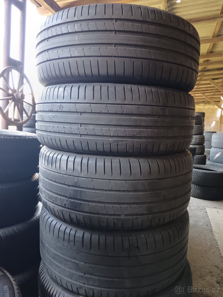 Letní pneu 225/40/19-255/35/19