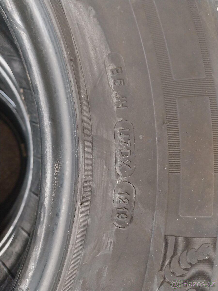 Michelin 225/75 R16 CP Agillis camping