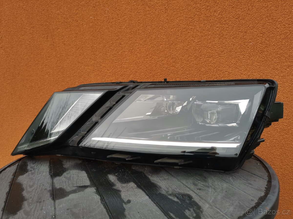 Leve predni svetlo skoda octavia 3 facelift