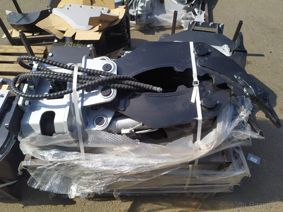 Manipulační drapák RSG04, 450Kg, pro stroje 7-10 tun