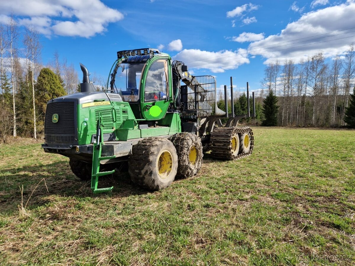 Vyvážecí souprava JOHN DEERE 1110G TOP