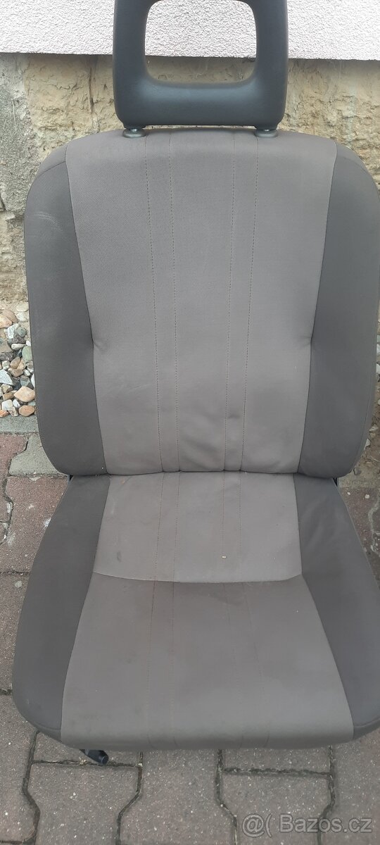 Prodám sedačky Škoda favorit