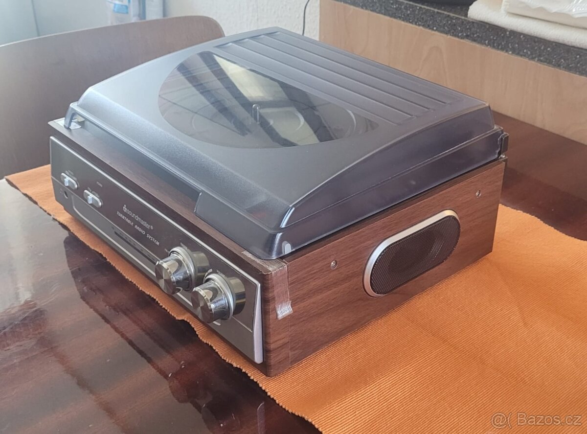 Gramofon s rádiem