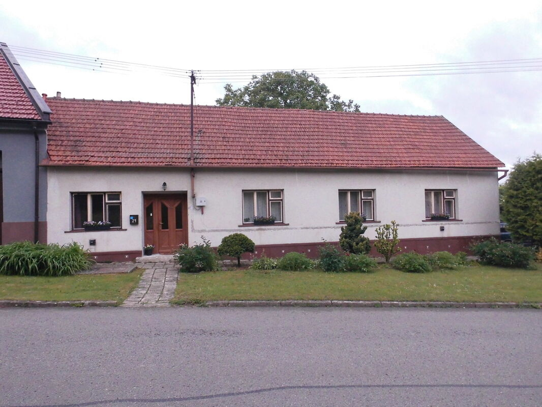 Rodinný dům 200 m² a srub 36 m² s krásnou zahradou 1700m²,