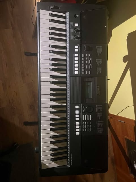 Keyboard Yamaha PSR-E423