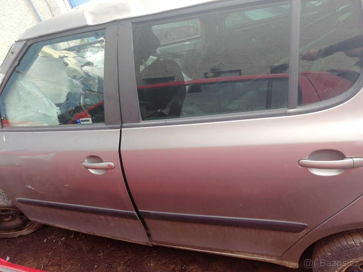 Škoda Fabia 2 levé dveře