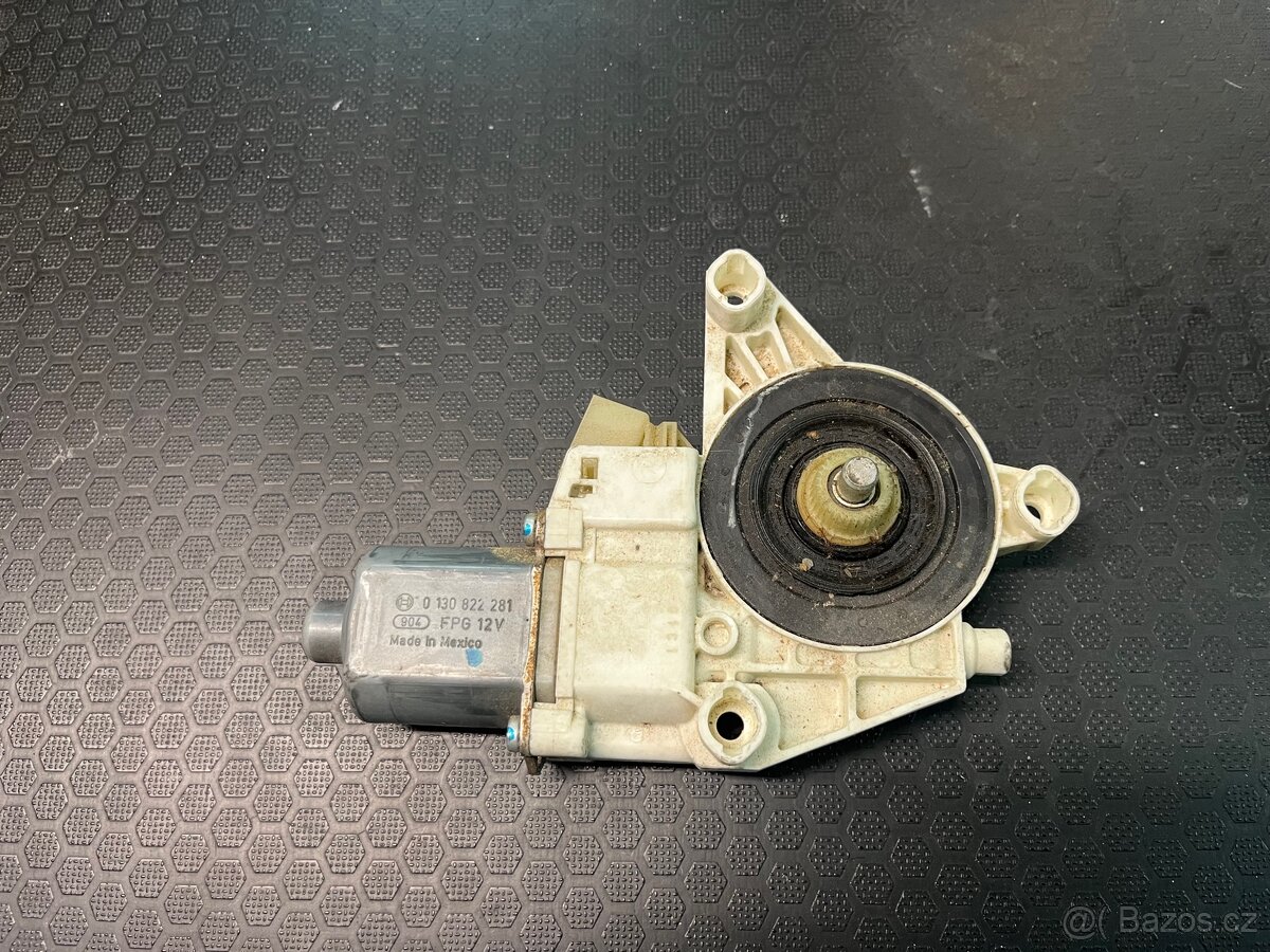 Mercedes R w251 motorek ovládací okna