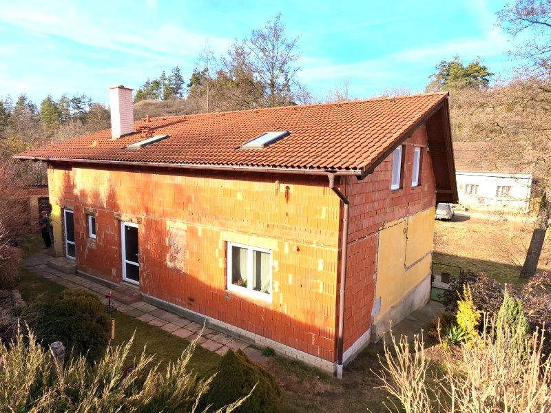 Prodej RD se zahradou v Hradci u Stoda