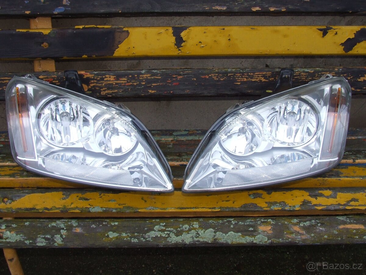 Prodám přední světla Ford Cmax 03-07