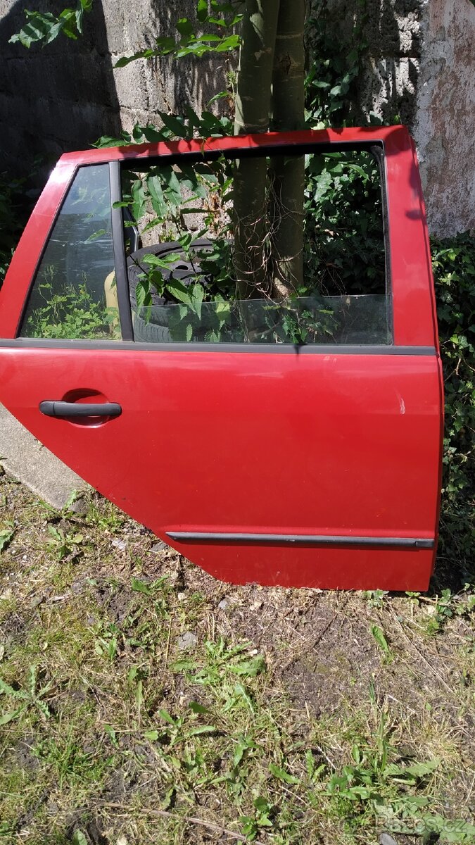 Prave zadni dvere Fabia 1