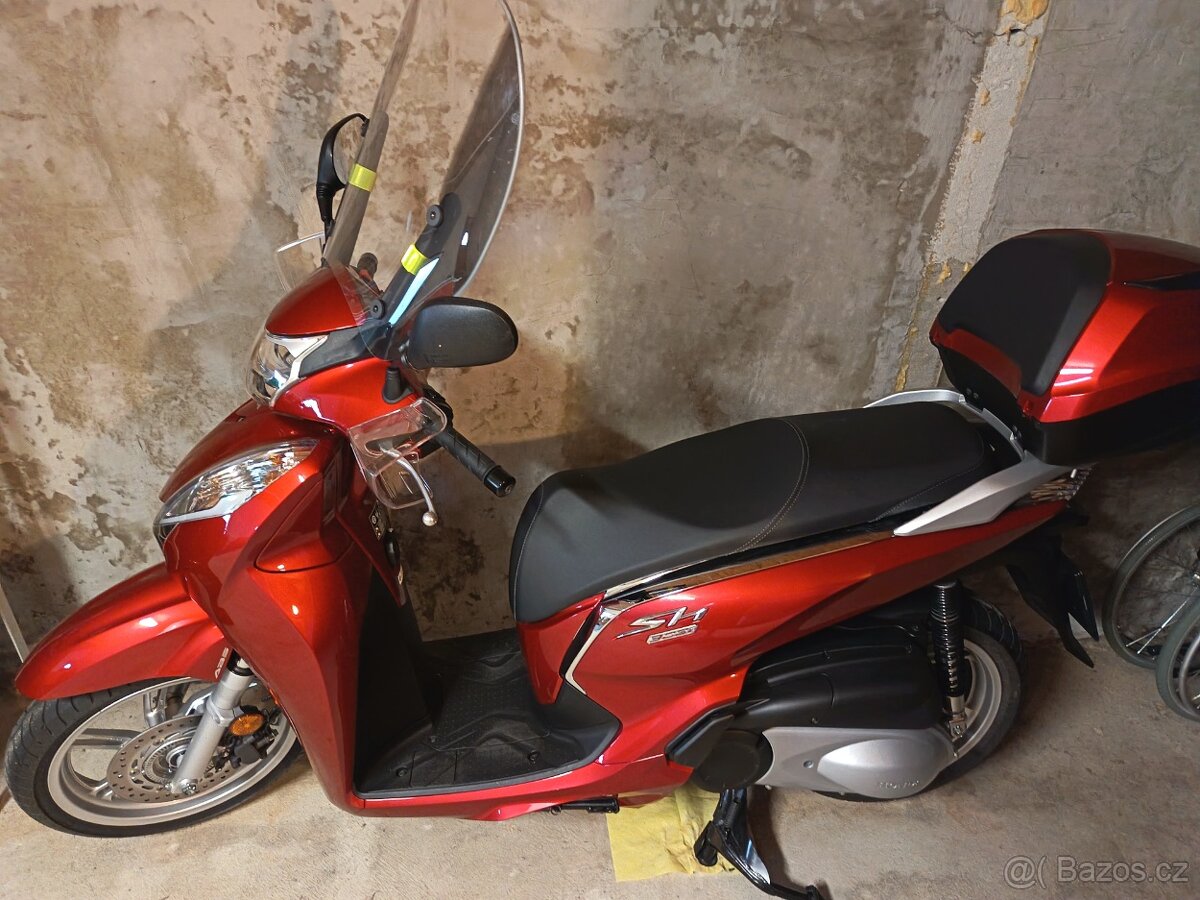 Honda sh 300