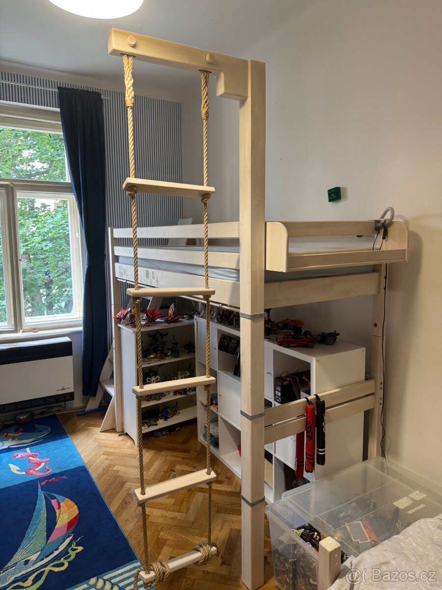 Dětská vyvýšená postel Domestav z masivu + schody, lanový že